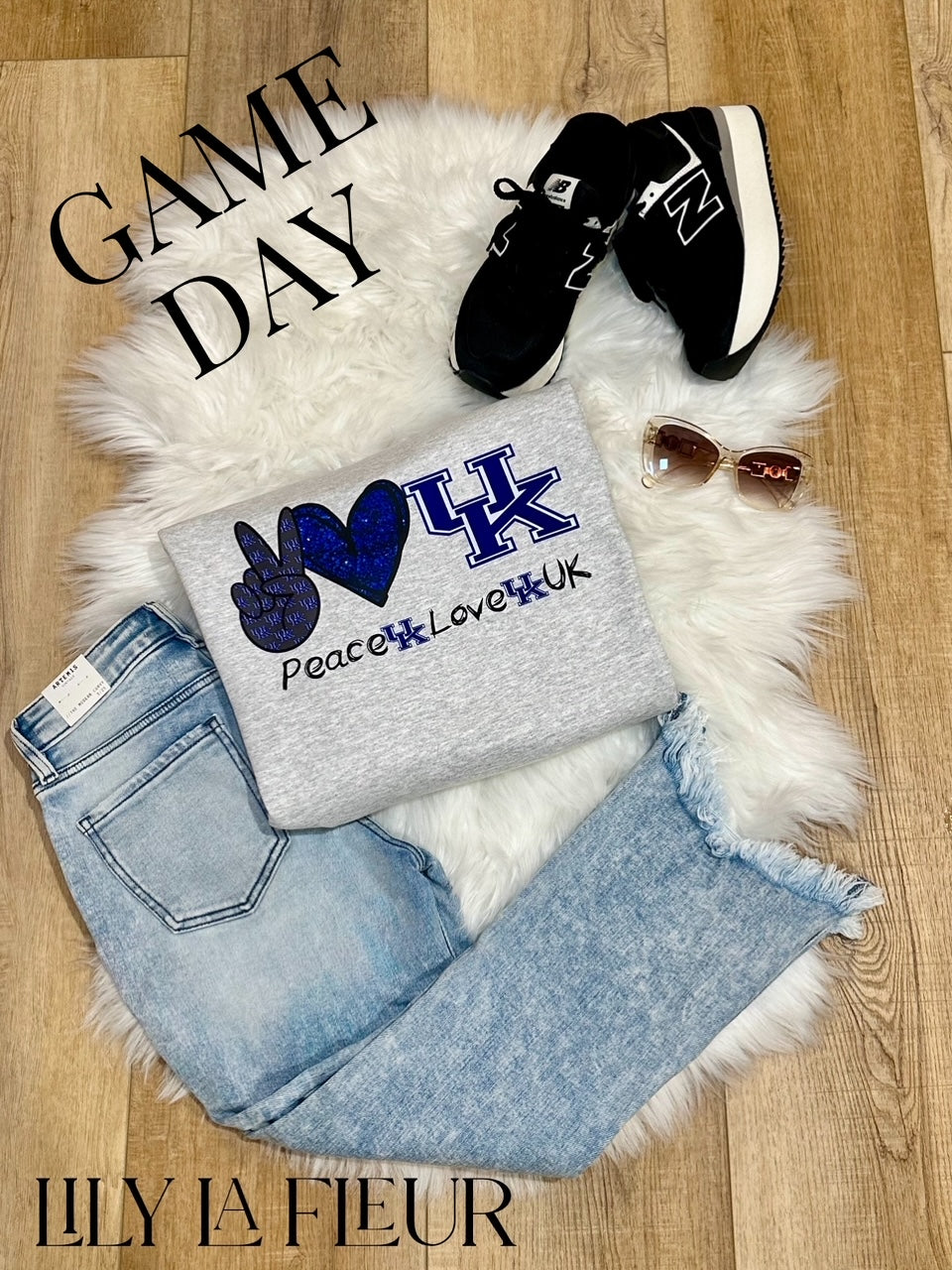 "PEACE LOVE UK" Graphic Crew - Adult