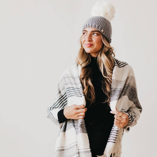 Pretty Simple Alpine Snow Beanie: Gray/White