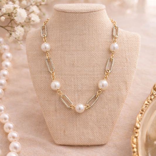 "Timeless Pearl" Linked Necklace