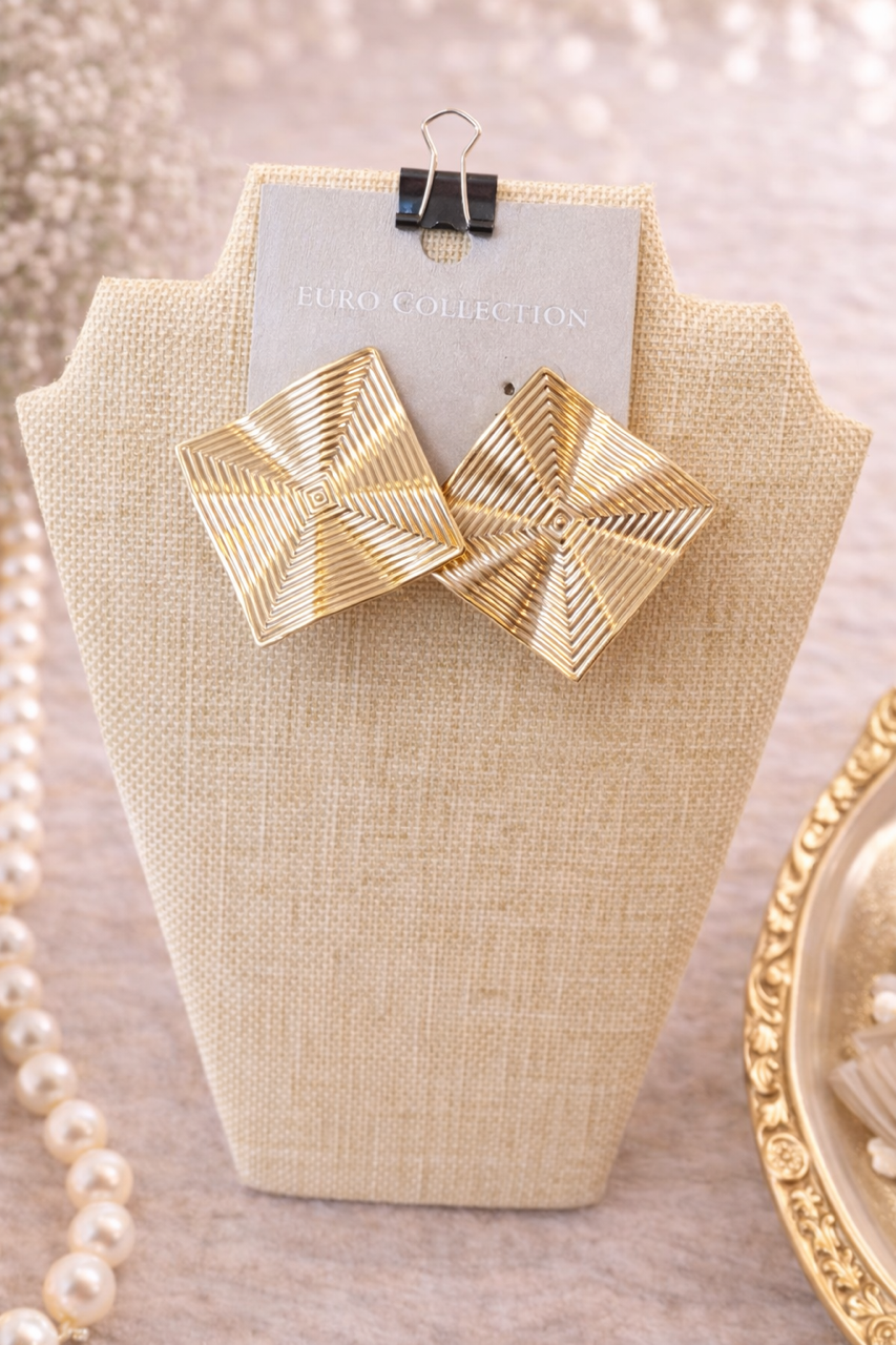 Diamond Shape Wavy Gold Earrings