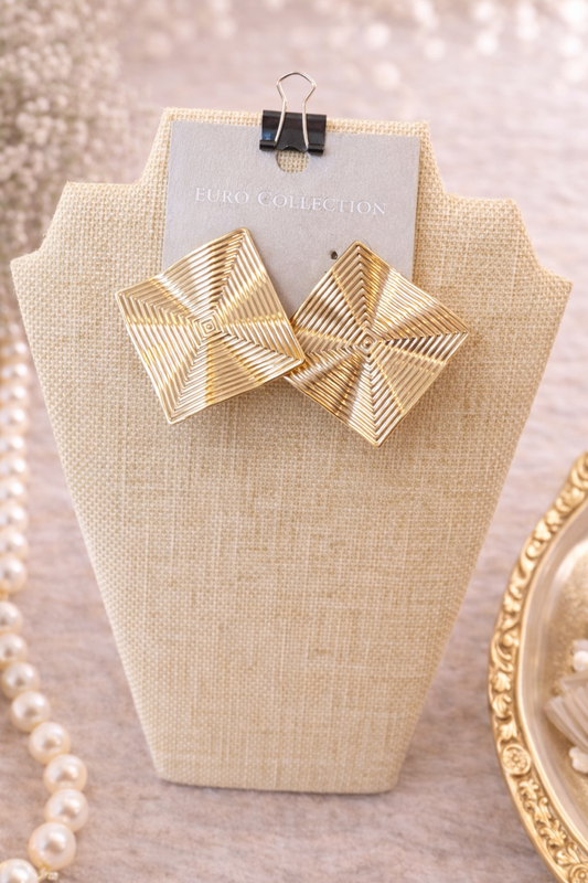 Diamond Shape Wavy Gold Earrings