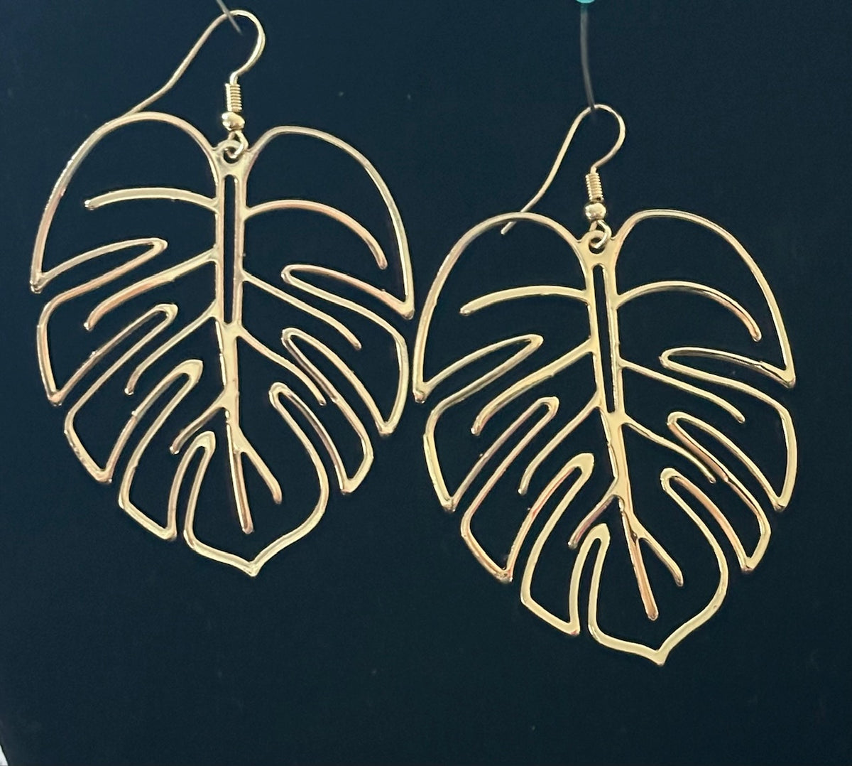 Hollow Metal Leaf Dangle Earrings