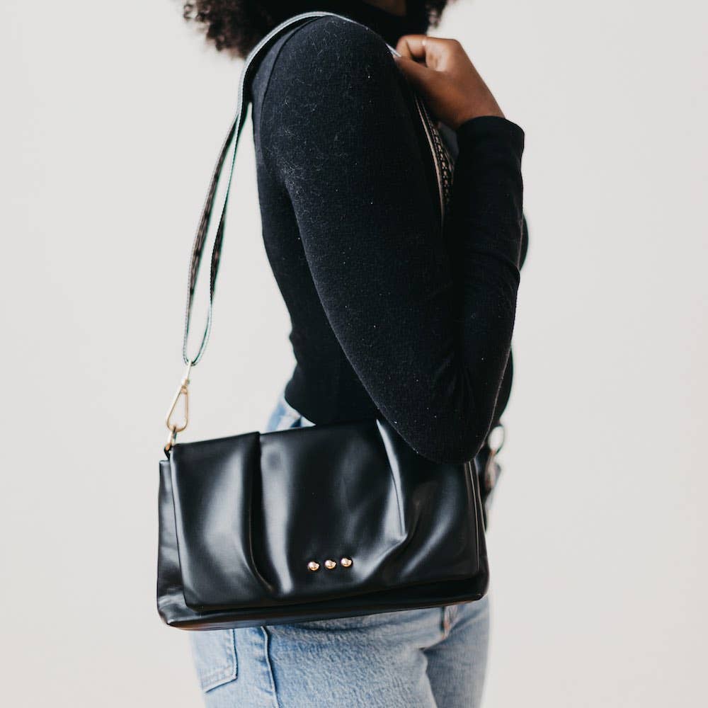 Aurora Crossbody Clutch Bag: Black